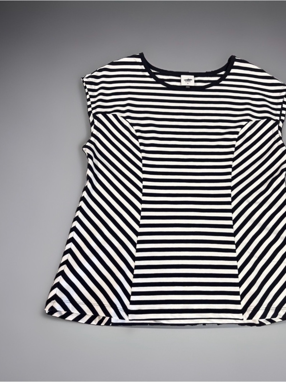 Cabi Women's Sleeveless Tank Top Black Striped, Size Medium NWOT - Picture 3 of 4